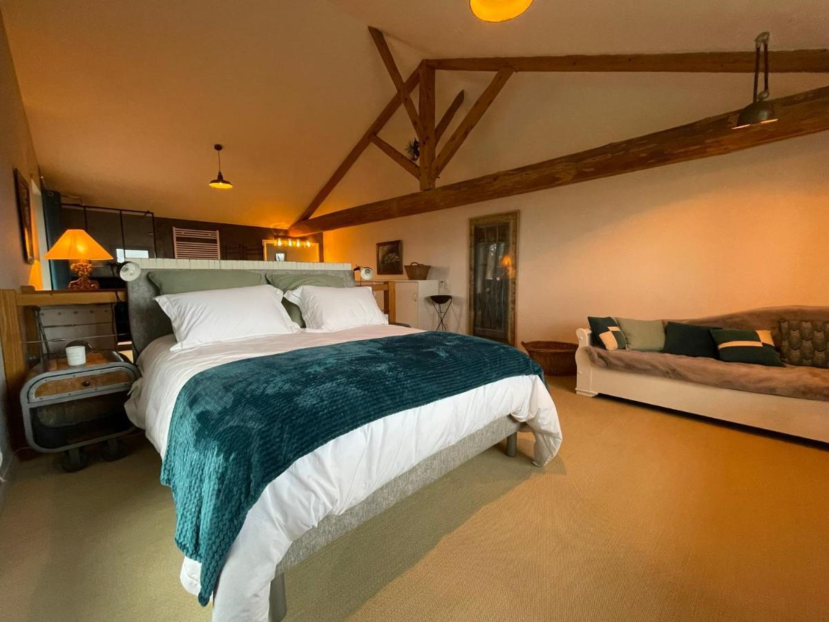 La Grange Aux Hirondelles - Appartement Complet Et Independant Commelle-Vernay Eksteriør billede